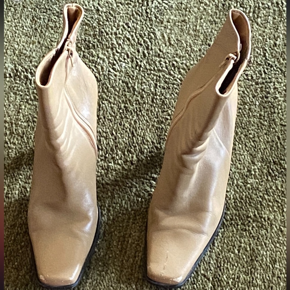 Heeled Boot - Picture 2 of 3